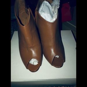 Barbara Briones size 10 genuine leather cognac booties gold & brass details